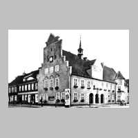 001-0093 Das Rathaus im Sommer.jpg